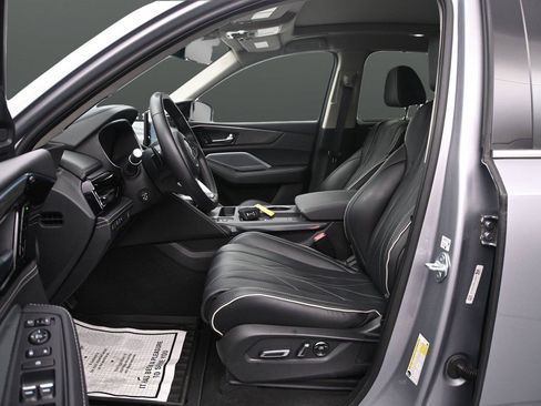 Used 2025 Acura MDX SH-AWD w/ Advance Package image 9