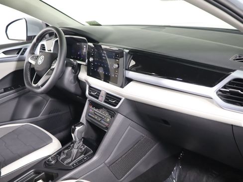 Used 2025 Volkswagen Taos SE image 45