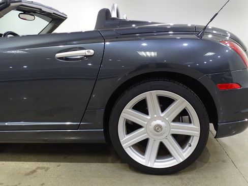 Used 2008 Chrysler Crossfire Limited RWD image 30