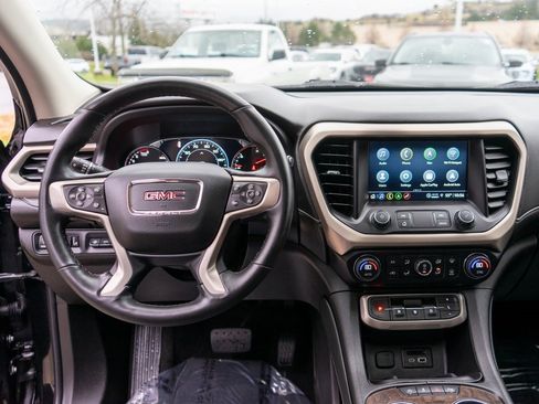 Used 2023 GMC Acadia Denali w/ Black Diamond Edition image 17