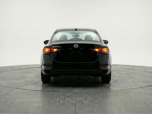 Used 2025 Nissan Sentra SV image 6