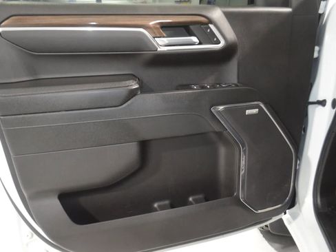 Used 2023 Chevrolet Silverado 1500 LT Trail Boss w/ Convenience Package II image 16