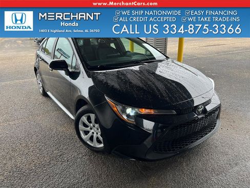 Used 2022 Toyota Corolla LE image 2