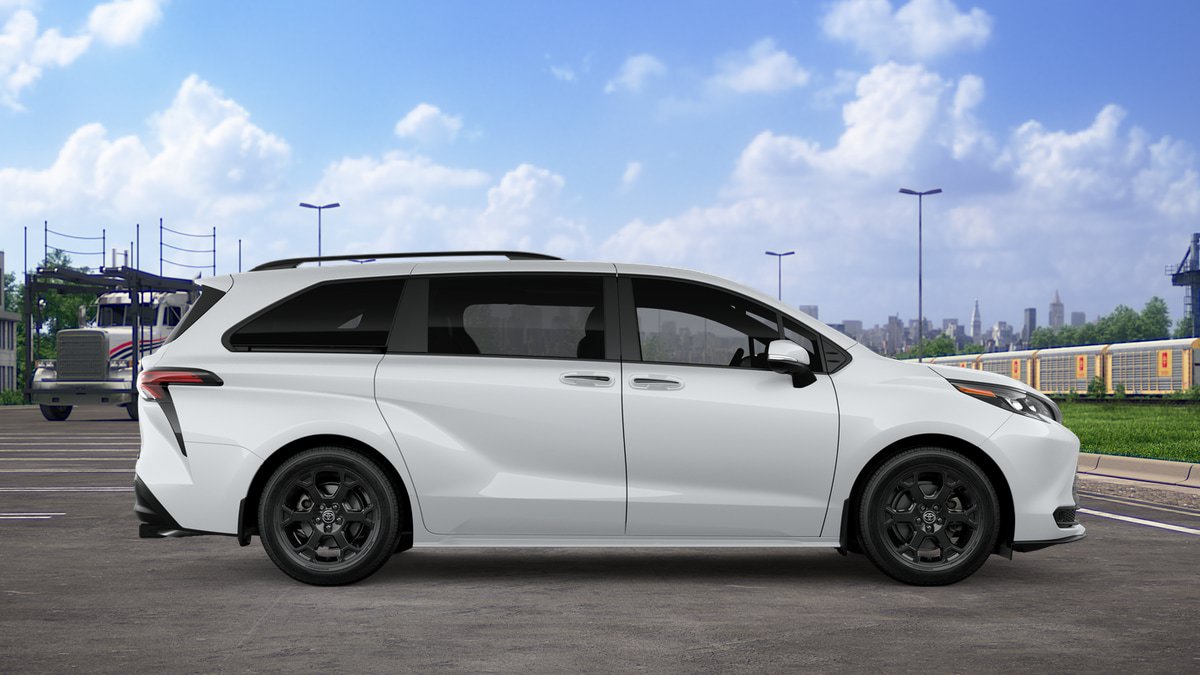 New 2026 Toyota Sienna XLE Woodland Edition AWD/4WD image 12