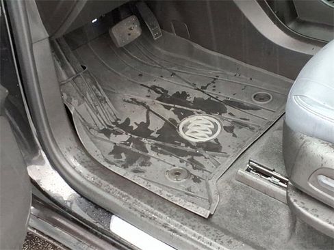 Used 2023 Buick Enclave Essence w/ LPO, Floor Liner Package image 33