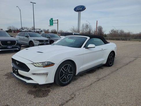 Used 2022 Ford Mustang Premium image 17