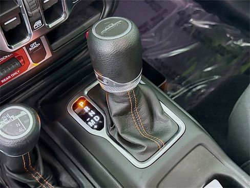 Used 2021 Jeep Gladiator Mojave image 17