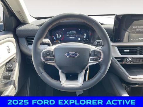 New 2025 Ford Explorer Active w/ Active Comfort Package image 12