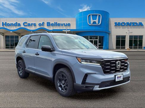 New 2025 Honda Pilot TrailSport image 11