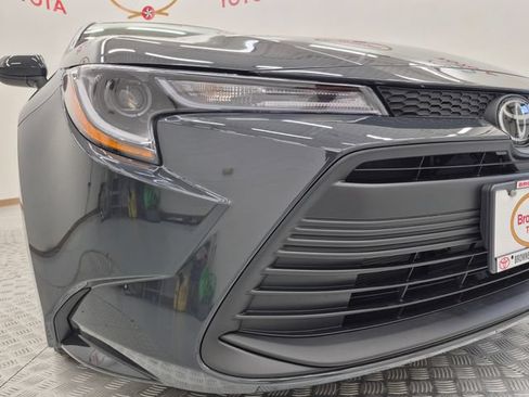 Used 2026 Toyota Corolla LE FWD image 9