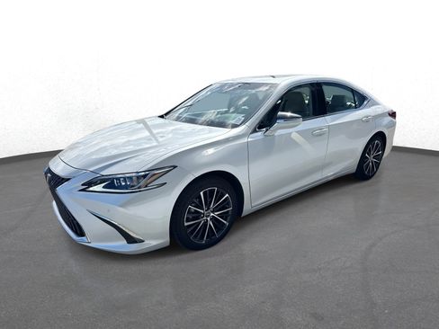 Certified 2024 Lexus ES 350 w/ Premium Package image 7