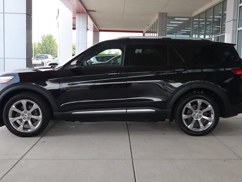 Used 2020 Ford Explorer Platinum w/ Premium Technology Package AWD/4WD image 4