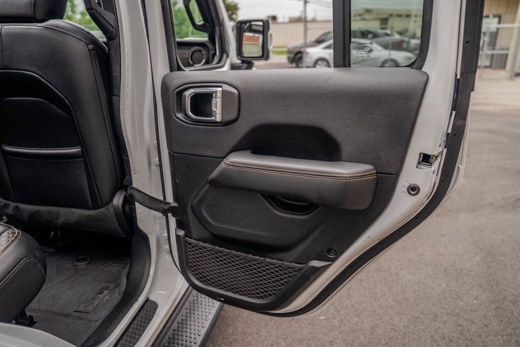 Used 2022 Jeep Wrangler Unlimited Sahara AWD/4WD image 25