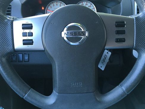 Used 2012 Nissan Frontier SV w/ Sport Appearance Pkg AWD/4WD image 13