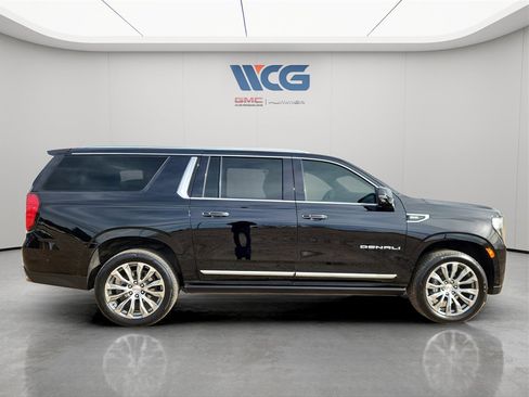 Used 2024 GMC Yukon XL Denali w/ Denali Reserve Package image 3