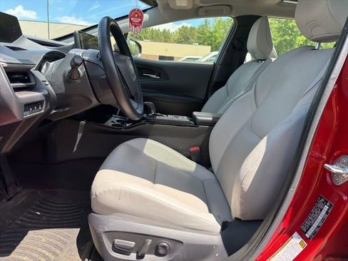 Used 2024 Toyota Prius XLE FWD image 14