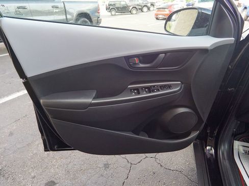 Used 2021 Hyundai Kona SE FWD image 13