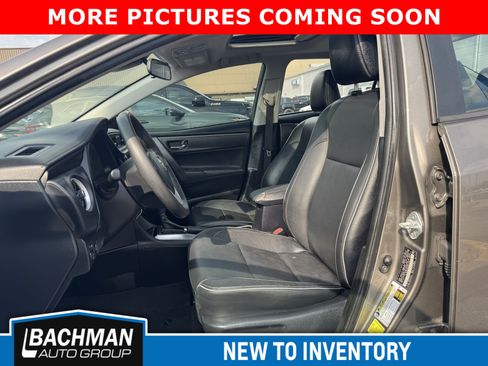 Used 2017 Toyota Corolla XLE w/ Carpet Mat Package (TMS) FWD image 6