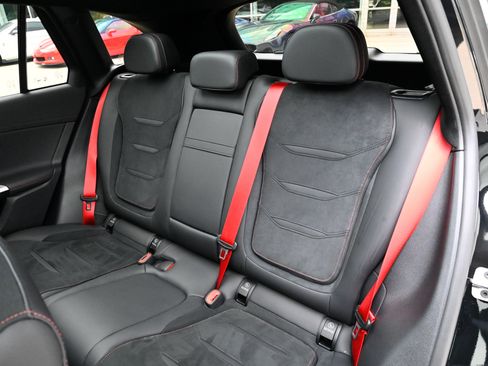 Used 2024 Mercedes-Benz GLC 43 AMG 4MATIC image 37
