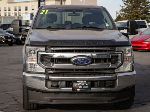 Used 2021 Ford F250 XLT image 2