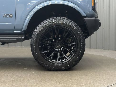 Used 2025 Ford Bronco Outer Banks AWD/4WD image 10