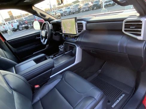 Used 2025 Toyota Sequoia Platinum image 24