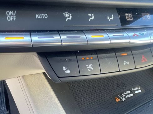Certified 2025 Cadillac CT4 Premium Luxury AWD/4WD image 30