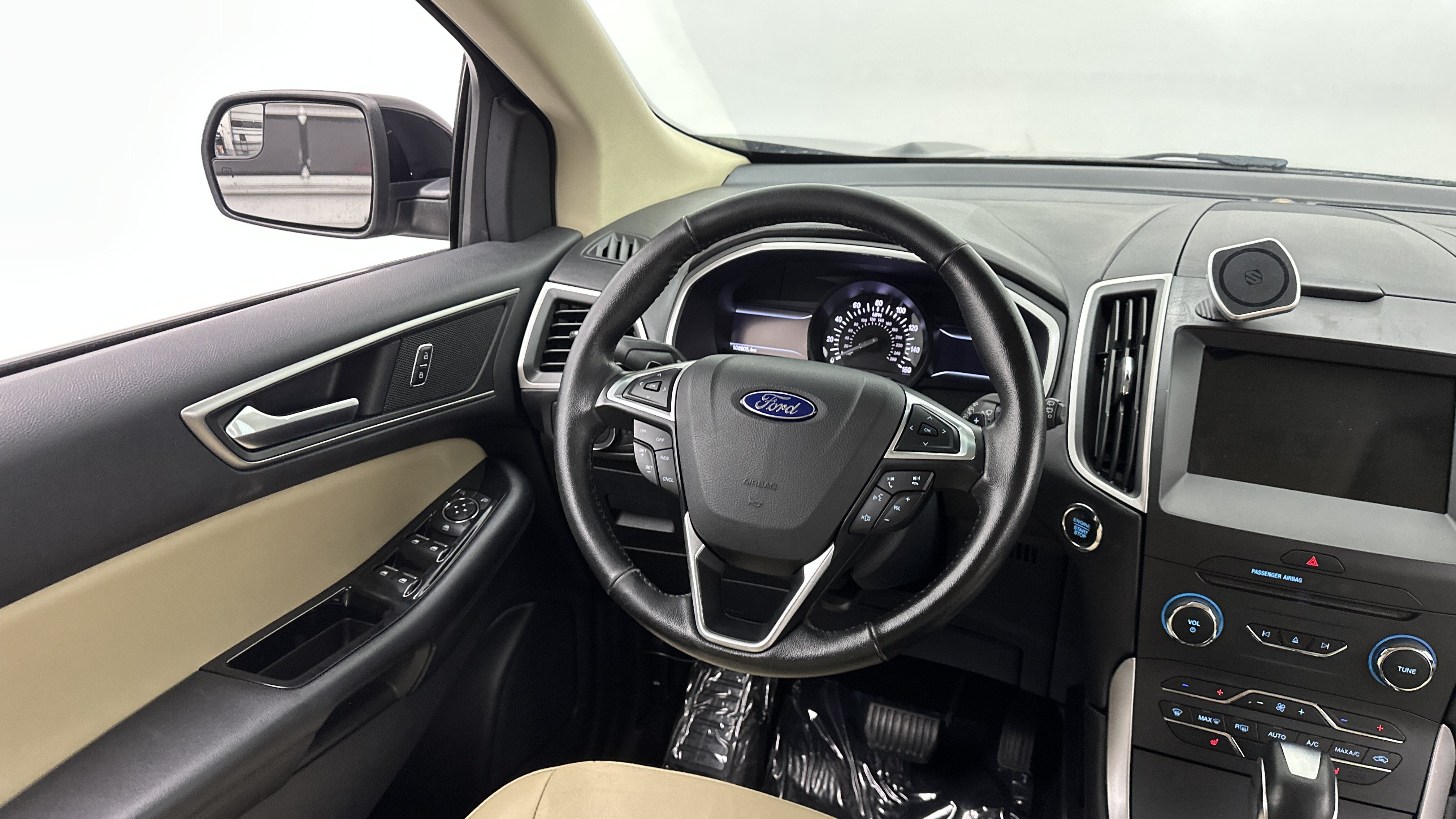 Used 2016 Ford Edge SEL w/ Equipment Group 201A AWD/4WD image 30