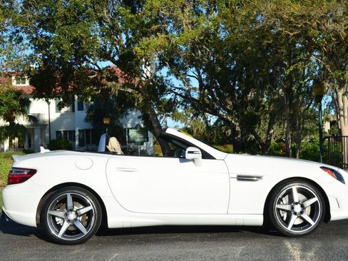 Used 2015 Mercedes-Benz SLK 250 image 36