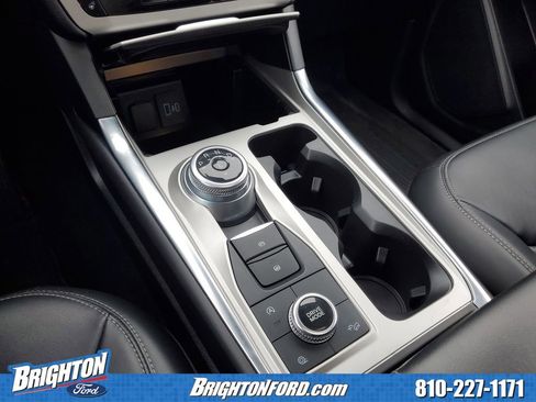 Certified 2023 Ford Explorer XLT w/ Equipment Group 202A image 31