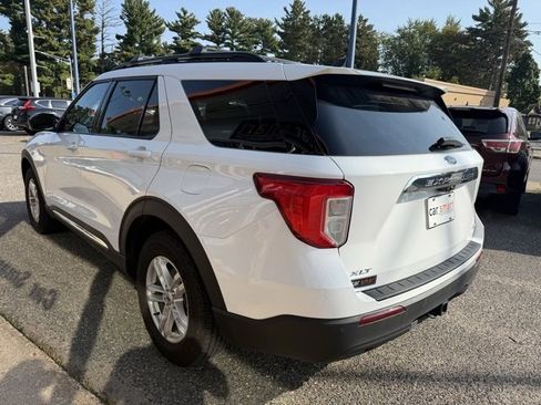 Used 2022 Ford Explorer XLT w/ Class IV Trailer Tow Package image 5