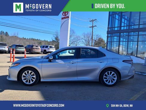 Used 2023 Toyota Camry LE image 2