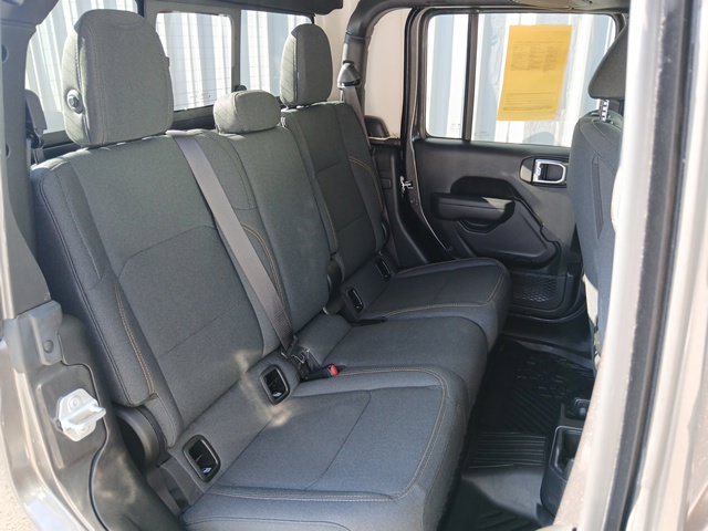 Used 2025 Jeep Gladiator Sport AWD/4WD image 25