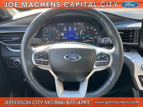 Used 2022 Ford Explorer XLT w/ Equipment Group 202A image 17
