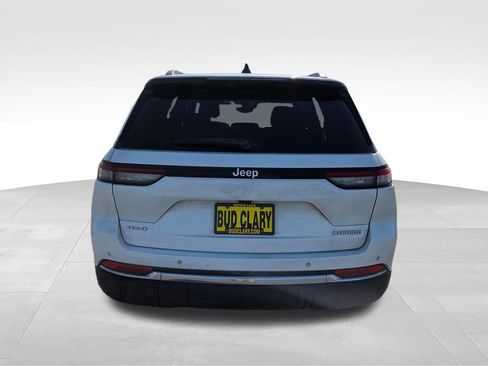 Used 2024 Jeep Grand Cherokee Laredo X w/ Trailer Tow Package AWD/4WD image 5