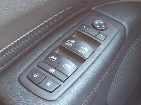 Used 2025 Dodge Durango GT w/ Blacktop Package image 11