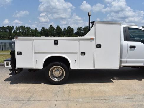 Used 2017 Ford F450 XL w/ Power Equipment Group AWD/4WD image 4