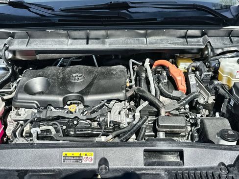 Used 2021 Toyota Highlander XLE image 13