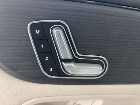 Used 2026 Mercedes-Benz GLB 250 image 18