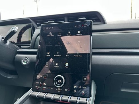 Used 2026 GMC Terrain AT4 w/ Technology Package II image 17