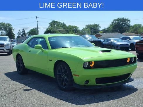 Used 2023 Dodge Challenger R/T w/ Plus Package RWD image 3