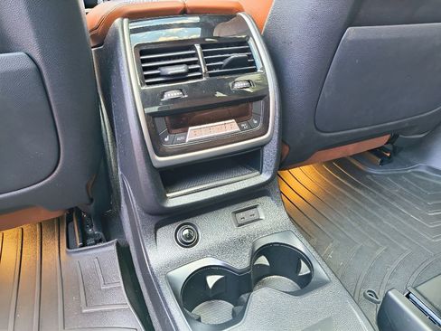 Used 2022 BMW X7 M50i image 29