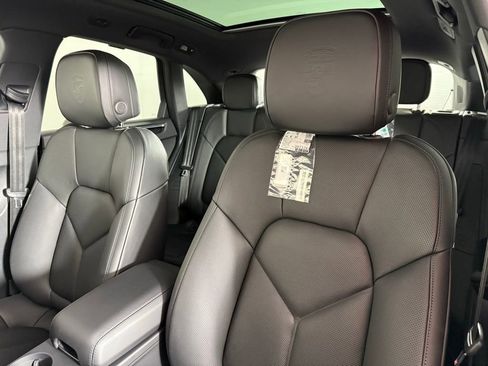 New 2025 Porsche Macan Turbo image 5
