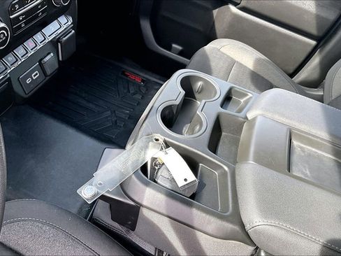 Used 2024 Chevrolet Silverado 1500 W/T w/ Z71 Off-Road Package image 17