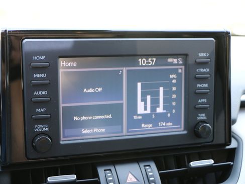 Used 2019 Toyota RAV4 XLE Premium FWD image 21