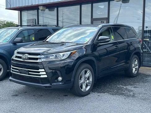 Used 2018 Toyota Highlander Limited AWD/4WD image 1