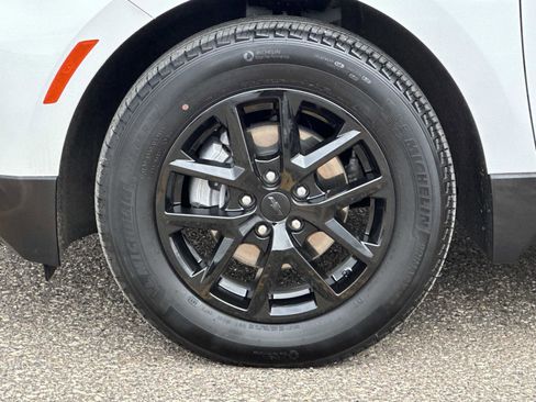 Certified 2024 Chevrolet Equinox LT w/ LPO, Floor Liner Package FWD image 8