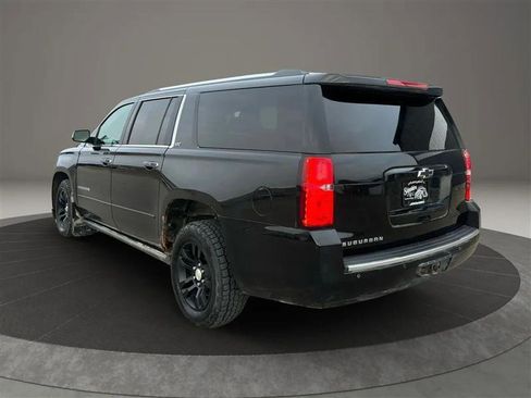 Used 2016 Chevrolet Suburban LTZ image 3