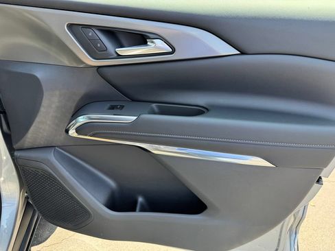 New 2026 Chevrolet Traverse LT FWD image 9