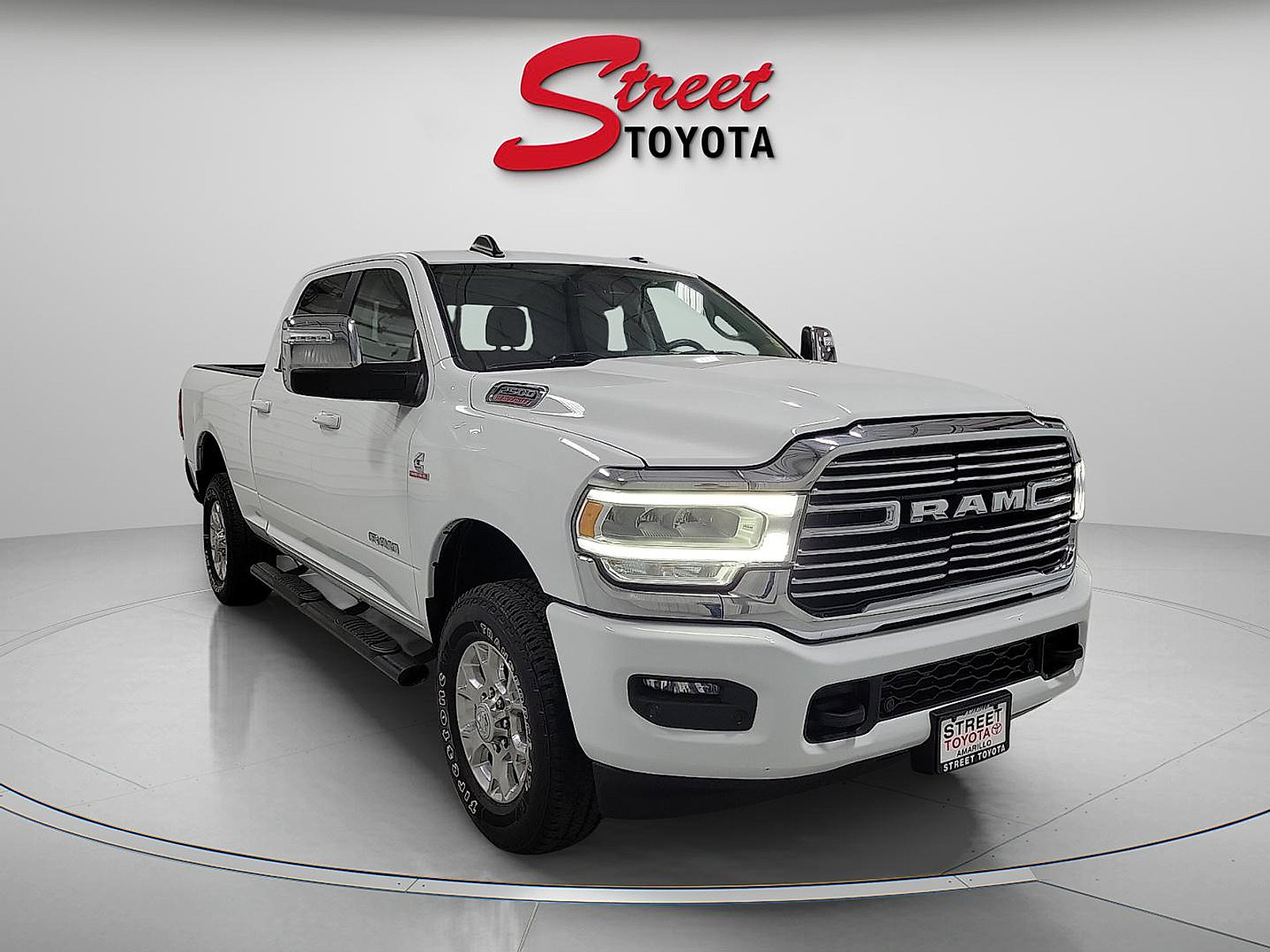 Used 2024 RAM 2500 Laramie w/ Safety Group AWD/4WD image 3